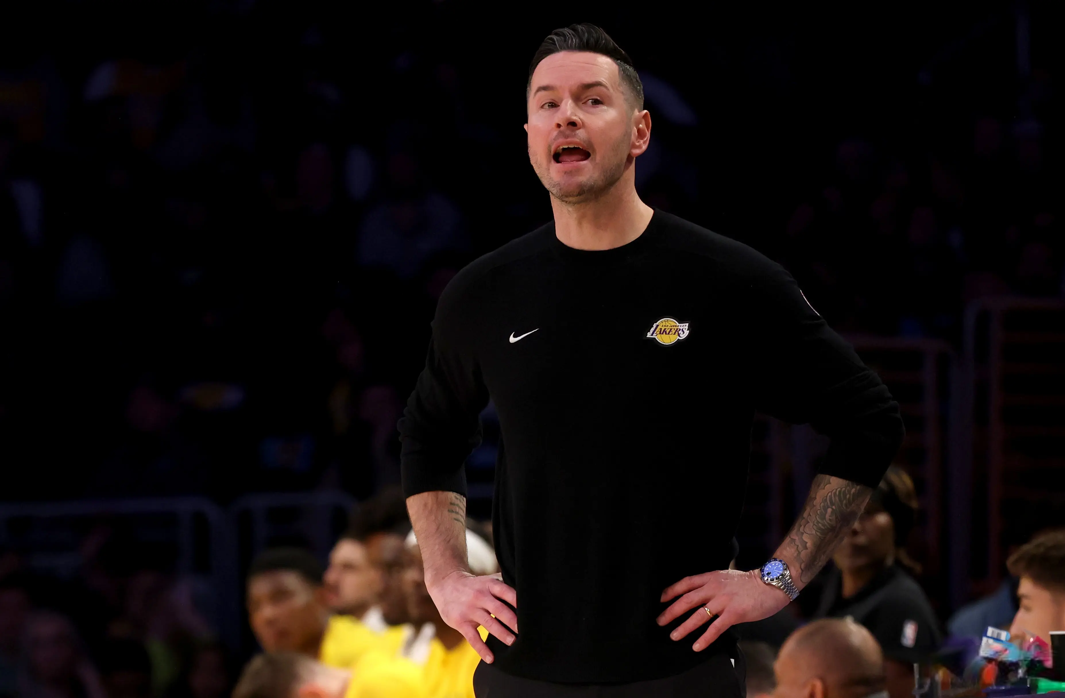 岁的琼斯身, 东契奇的授, 后卫加盟 岁的琼斯身, 东契奇的授, 后卫加盟