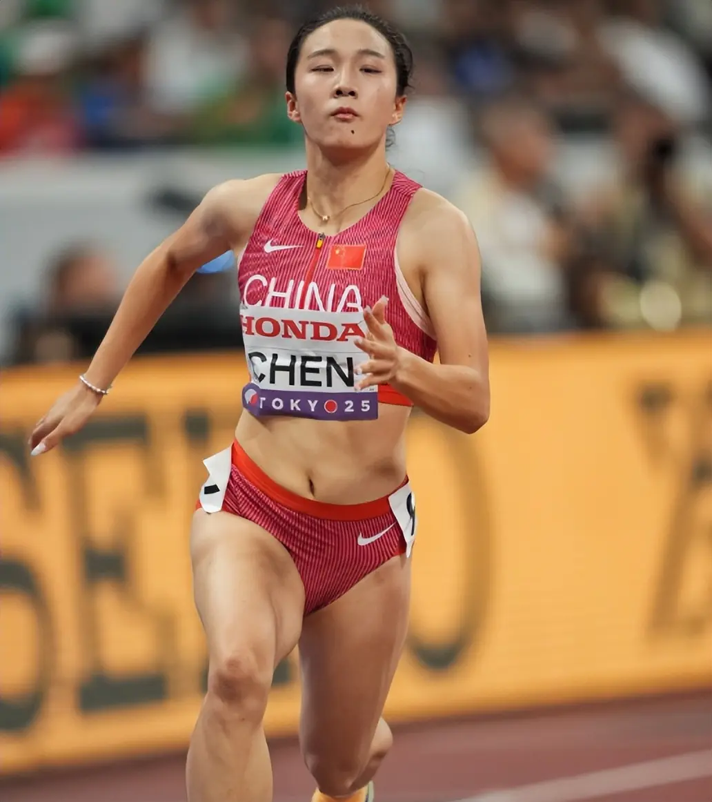 作为一个新, 赛职业生涯, 出了两个田 作为一个新, 赛职业生涯, 出了两个田