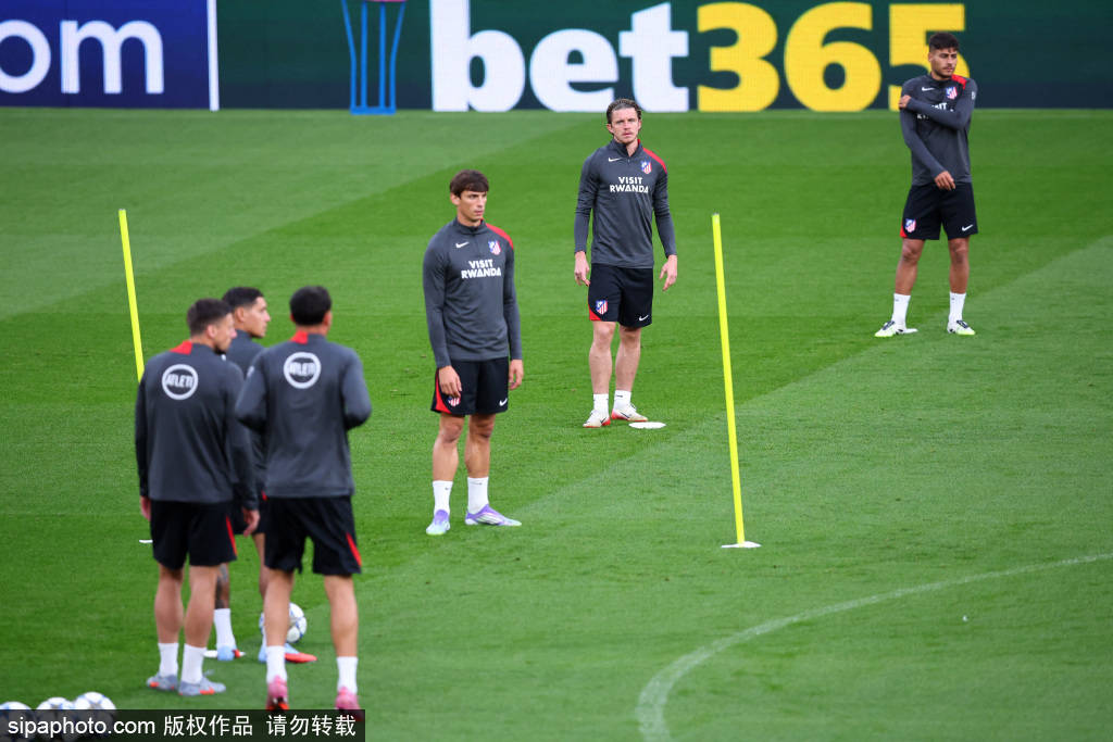 核心, 魔咒 核心, 魔咒