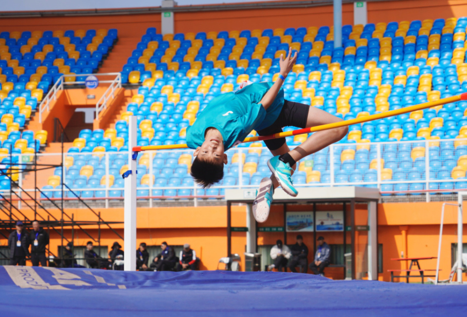 青岛市运动, img, 运动员们展 青岛市运动, img, 运动员们展