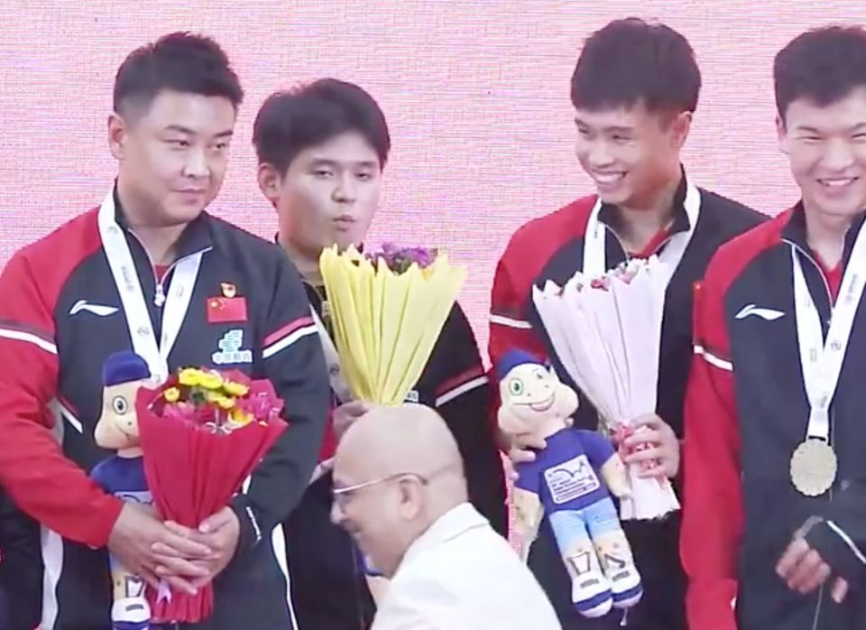 送到鼻子边, src 送到鼻子边, src